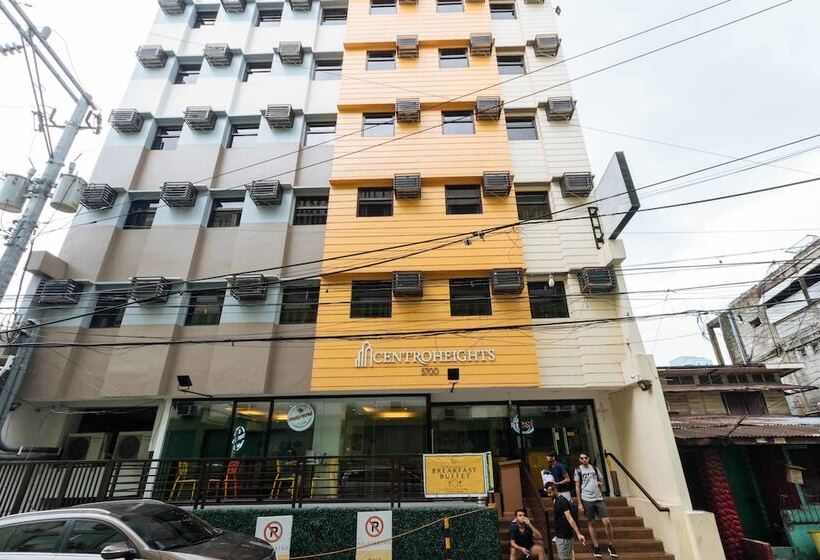 בית מלון כפרי Reddoorz Plus @ Poblacion Makati