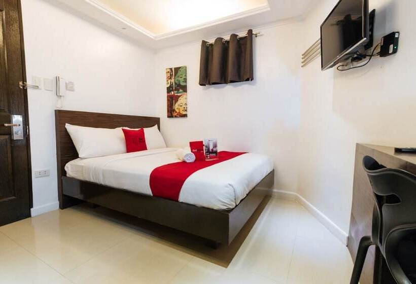 בית מלון כפרי Reddoorz Plus @ Poblacion Makati