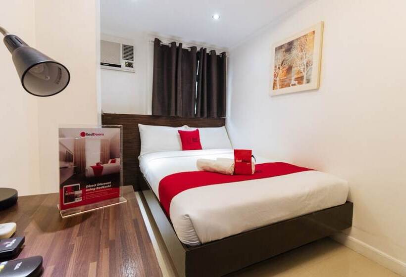 בית מלון כפרי Reddoorz Plus @ Poblacion Makati