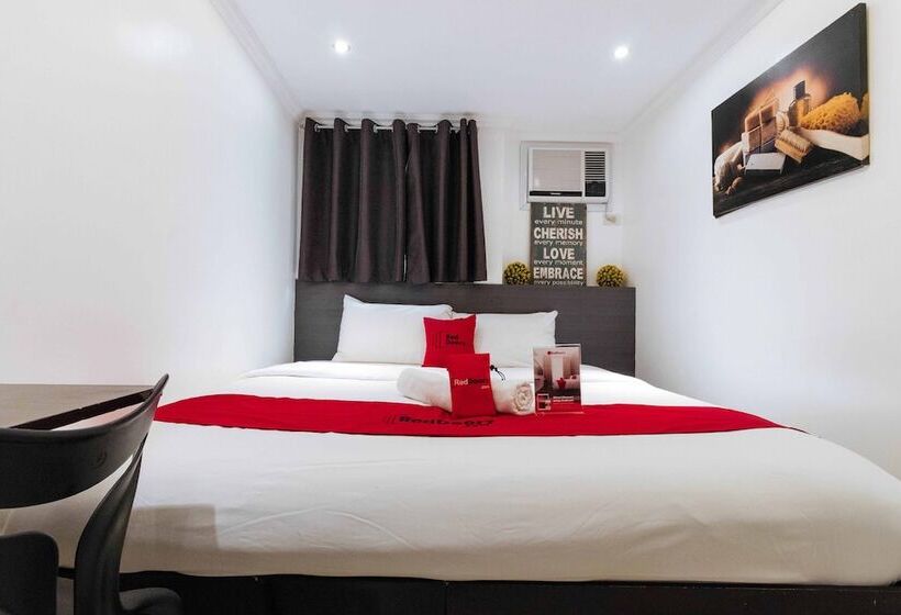 בית מלון כפרי Reddoorz Plus @ Poblacion Makati