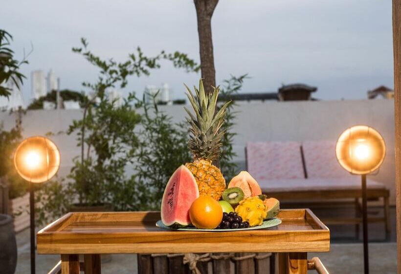 هتل Soy Local Insignia