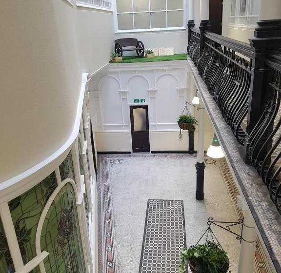 هتل Terlon Apartments