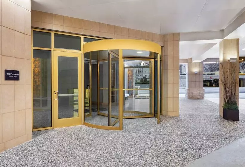 The Oaklander Hotel, Autograph Collection