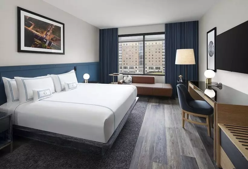 The Oaklander Hotel, Autograph Collection