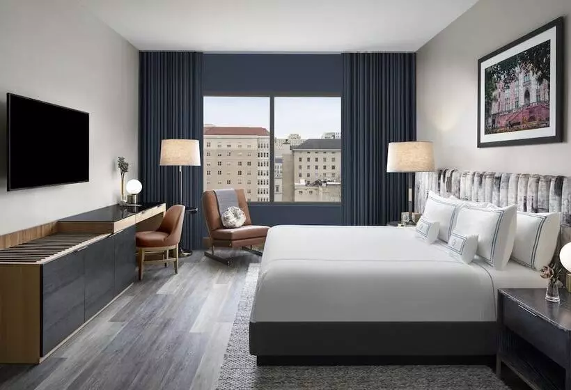 The Oaklander Hotel, Autograph Collection