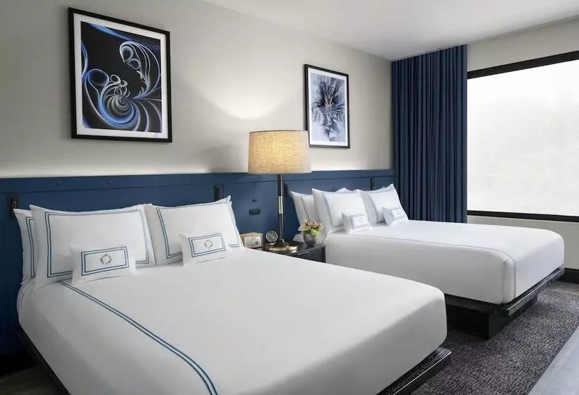 The Oaklander Hotel, Autograph Collection