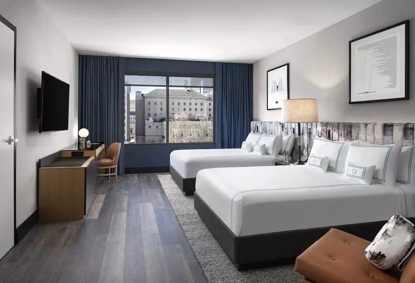 The Oaklander Hotel, Autograph Collection