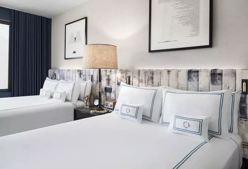 The Oaklander Hotel, Autograph Collection