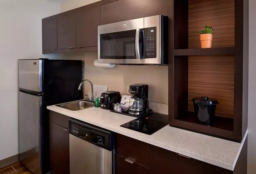 Hotelli Towneplace Suites By Marriott Jackson