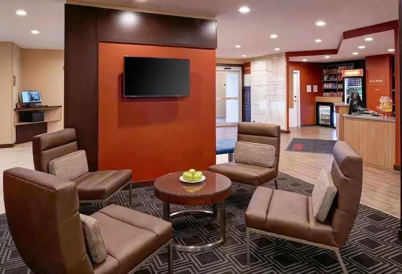 Hotelli Towneplace Suites By Marriott Jackson