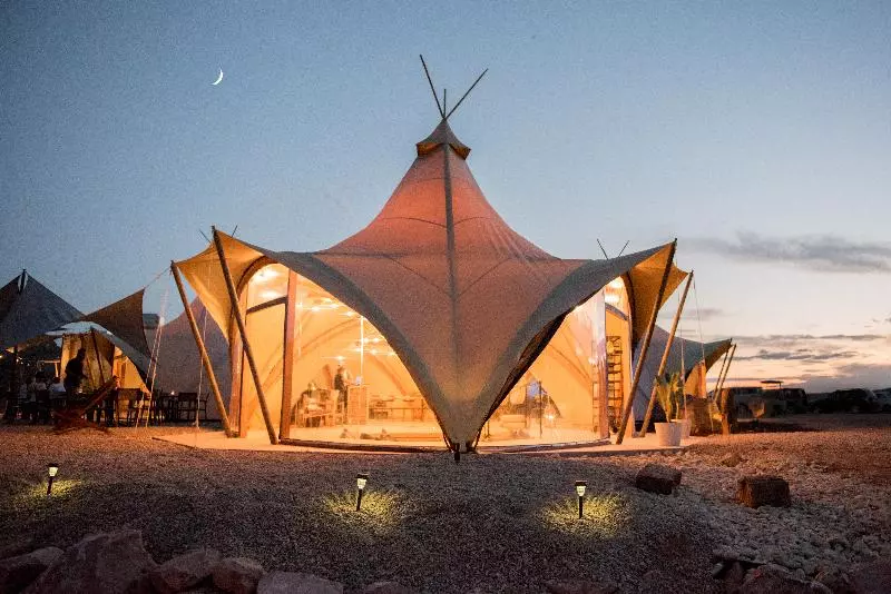 Hotelli Under Canvas Zion