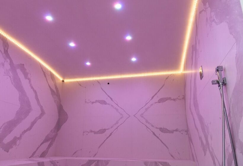 هتل & Wellness Stella Delle Langhe