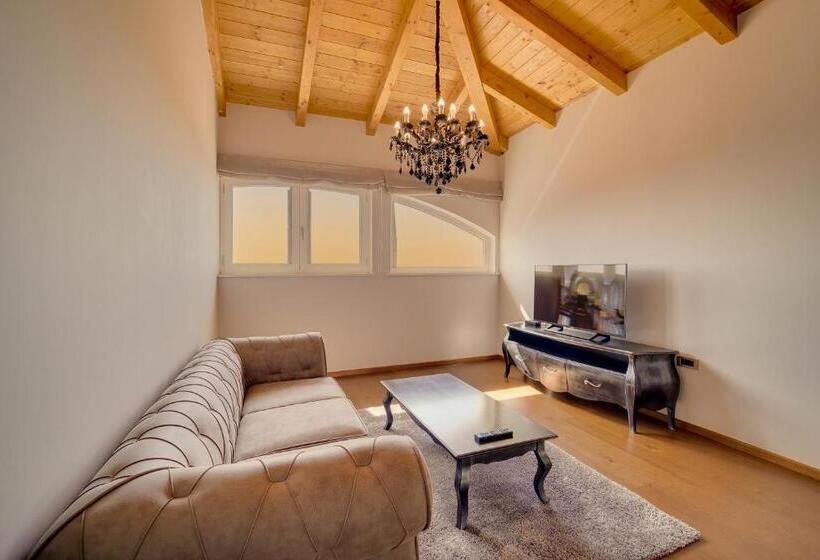 فندق Wine Residence Cattunar