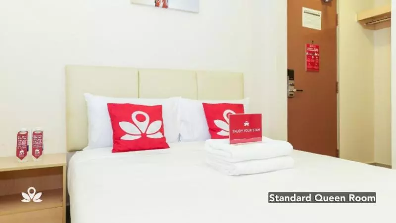 ホテル Zen Rooms Charisma