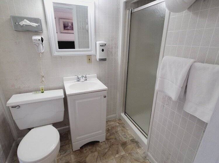 فندق على الطريق Holiday Lodge