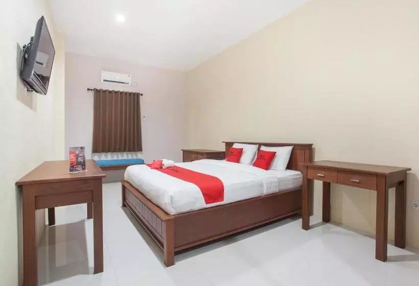 ペンション Reddoorz Near Universitas Wijaya Kusuma Surabaya 2