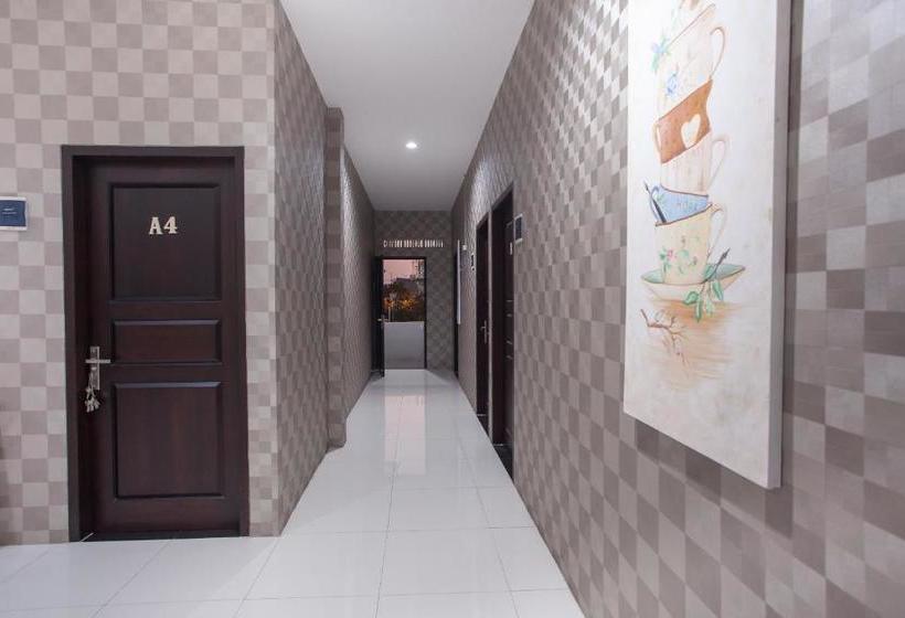 بنسيون Reddoorz Near Universitas Wijaya Kusuma Surabaya 2