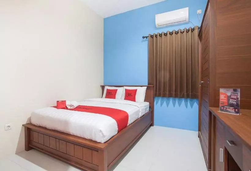 ペンション Reddoorz Near Universitas Wijaya Kusuma Surabaya 2