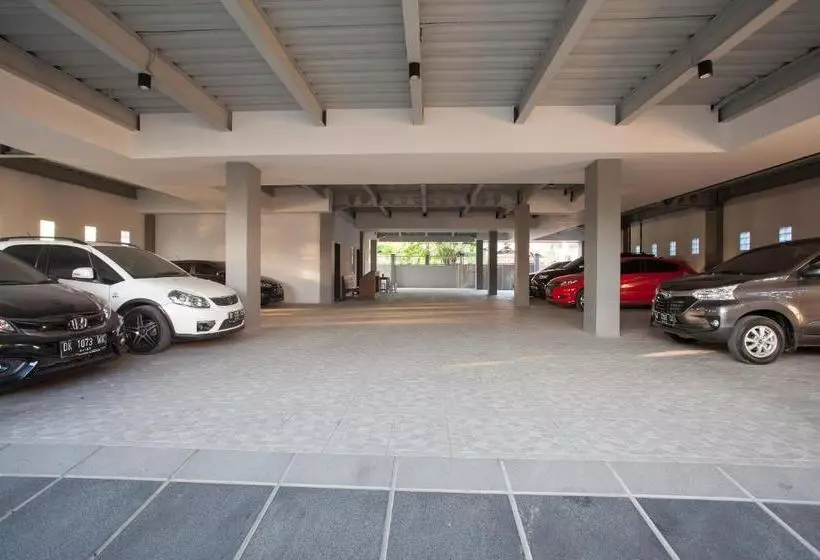 ペンション Reddoorz Near Universitas Wijaya Kusuma Surabaya 2