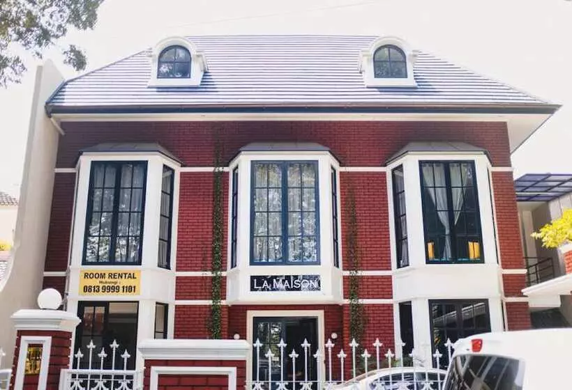 Majatalo Reddoorz Premium Near Rs Pondok Indah