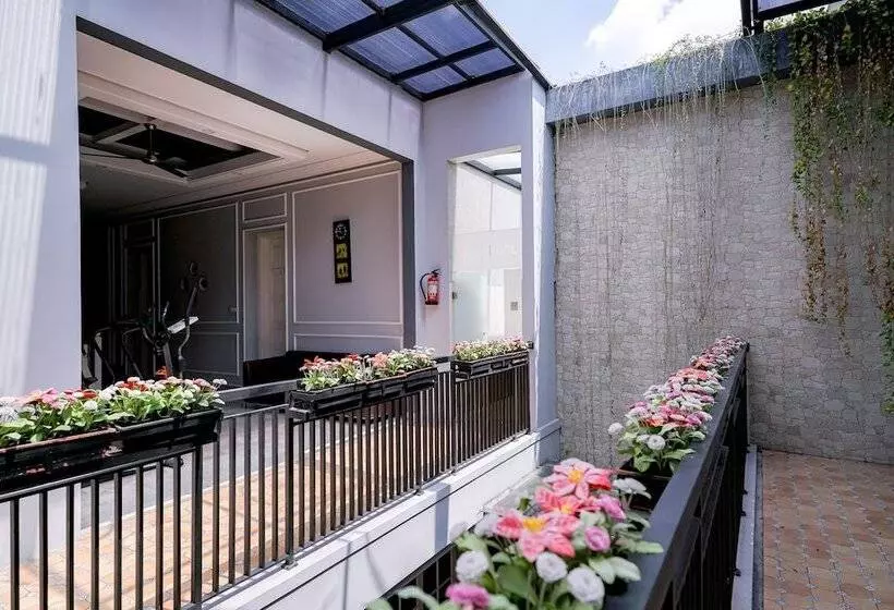 Majatalo Reddoorz Premium Near Rs Pondok Indah