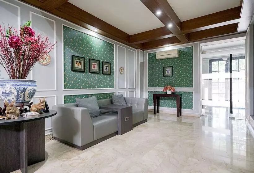 Majatalo Reddoorz Premium Near Rs Pondok Indah