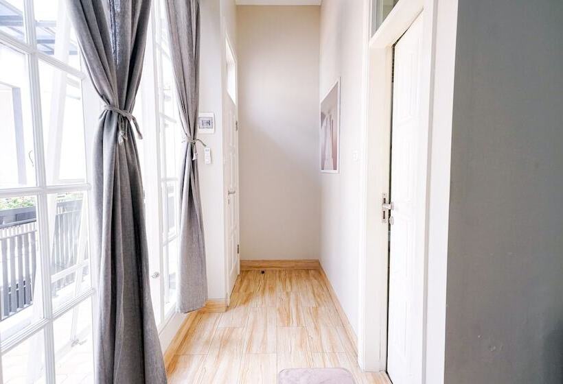 פנסיון Reddoorz Premium Near Rs Pondok Indah