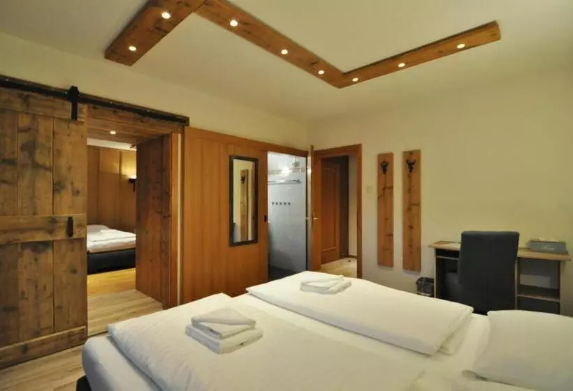 Pension & Apartments Weissbriach