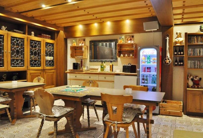 Pension & Apartments Weissbriach