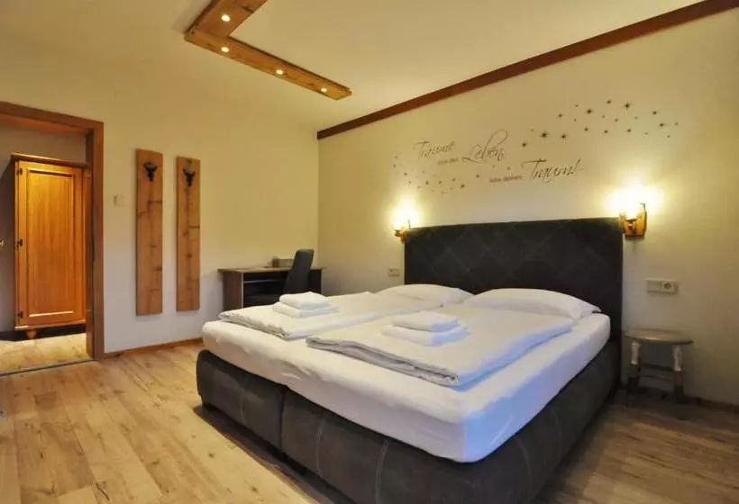 Pension & Apartments Weissbriach