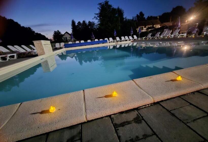 استراحتگاه Domeniul Roa