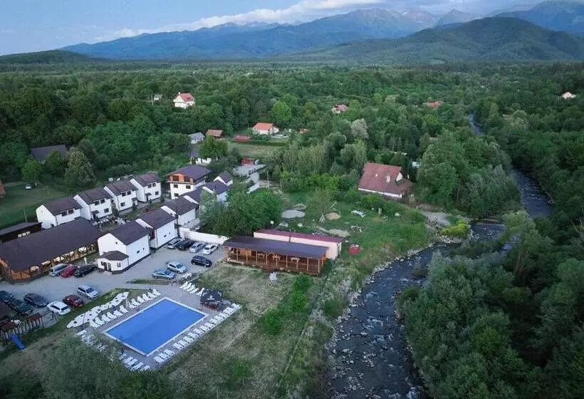 リゾートホテル Domeniul Roa