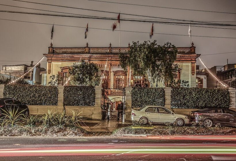 Trendy Host Osma, Barranco