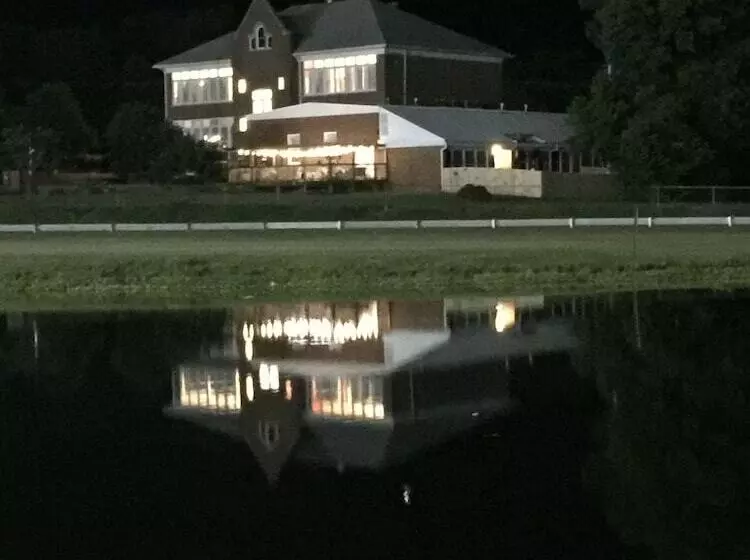 Aamiaismajoitus (B&B) Davie School Inn