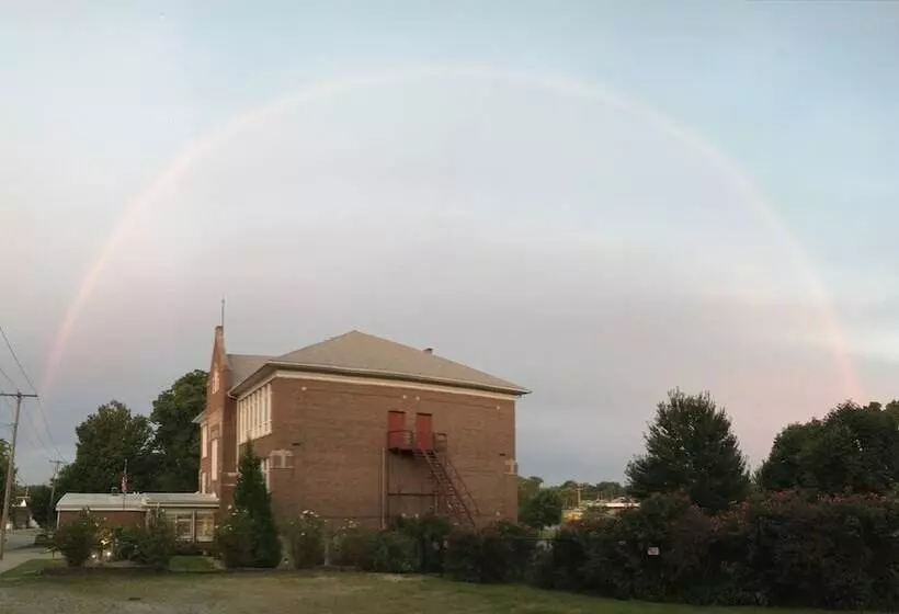 Aamiaismajoitus (B&B) Davie School Inn