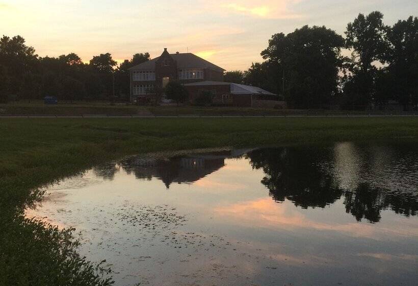 민박 Davie School Inn