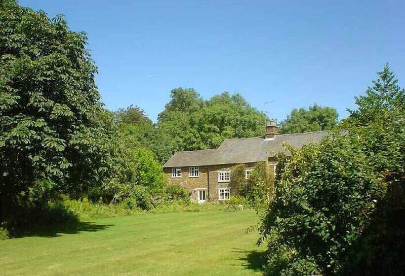 ベッドアンドブレックファースト Silverstone Grand Prix