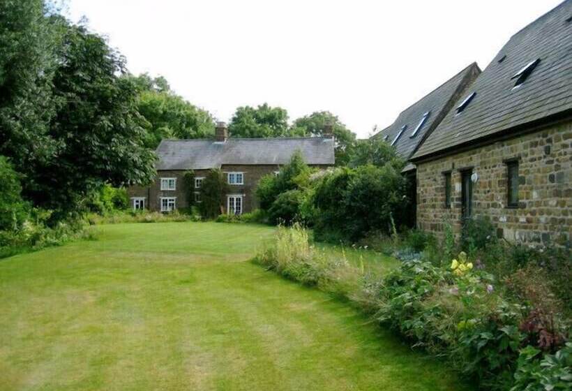 ベッドアンドブレックファースト Silverstone Grand Prix