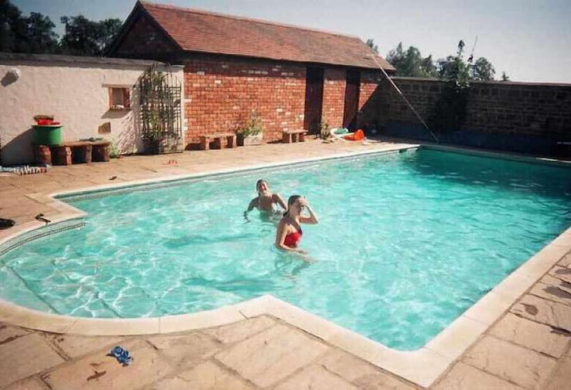 ベッドアンドブレックファースト Silverstone Grand Prix