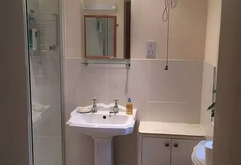 Aamiaismajoitus (B&B) Silverstone Grand Prix