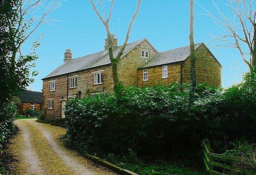 ベッドアンドブレックファースト Silverstone Grand Prix