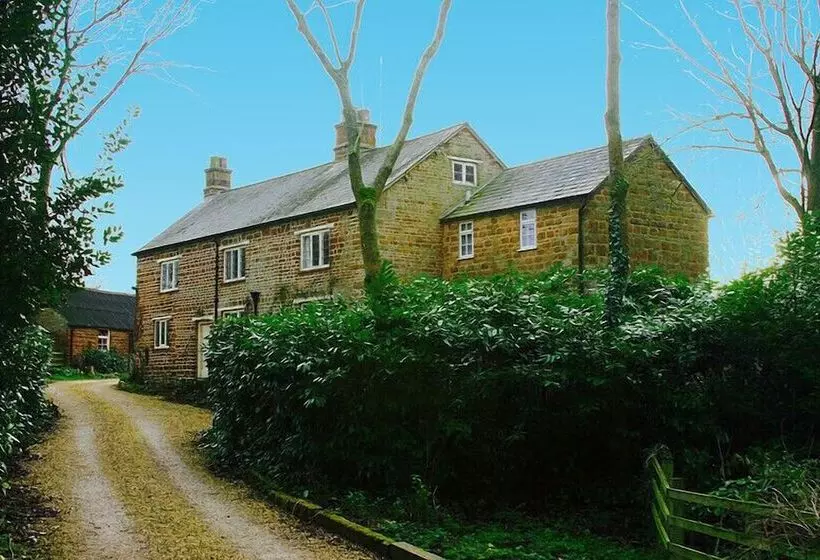 Aamiaismajoitus (B&B) Silverstone Grand Prix