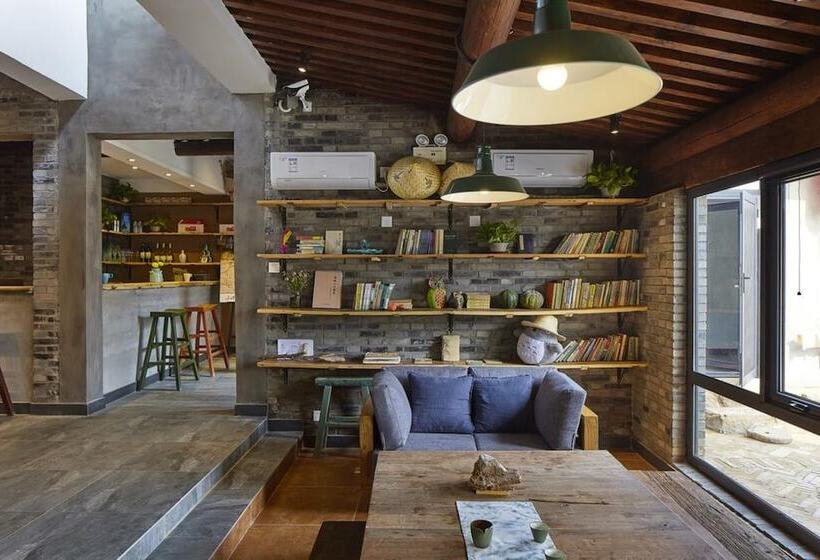 Hostal Home Coming Persimmon Furrow