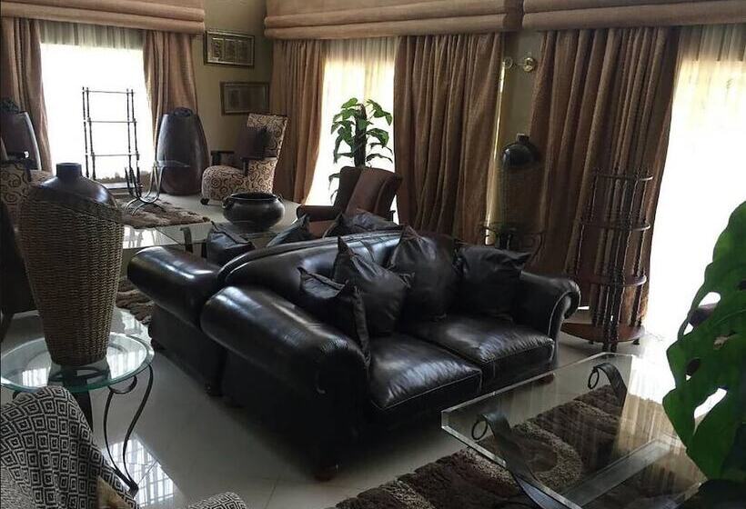 مسافرخانه Urban Lifestyles Guest House