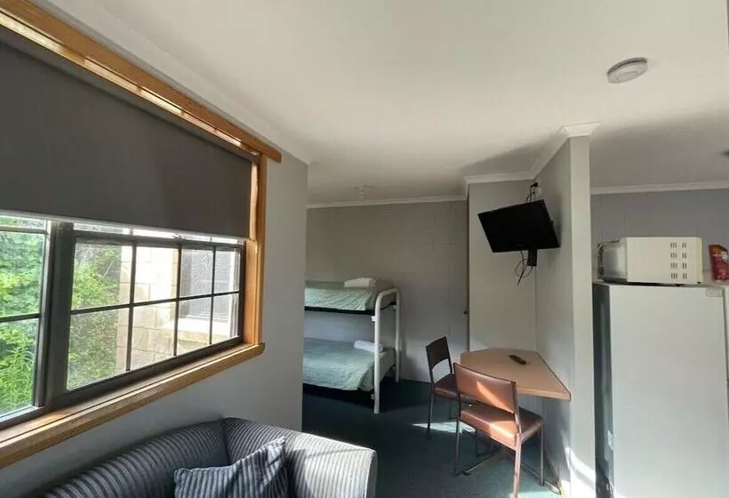 Hotelli Bridport Bay Inn