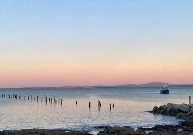 Hotelli Bridport Bay Inn