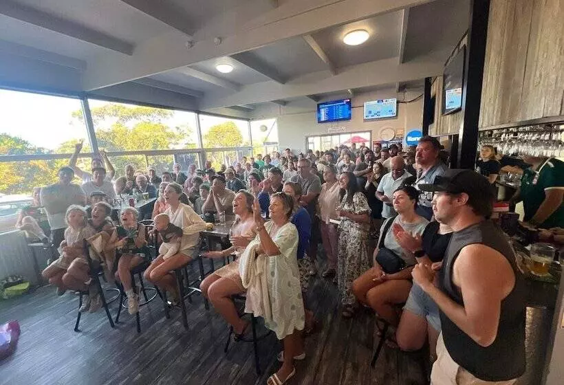 Hotelli Bridport Bay Inn