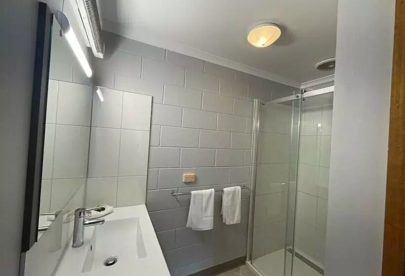 Hotelli Bridport Bay Inn