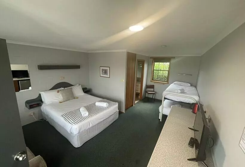 Hotelli Bridport Bay Inn