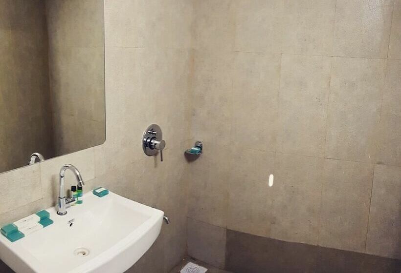 Hotel Hiriz Seabreeze Resort